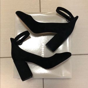 NIB Mark Fisher Size 5 Black Suede Chunky Heels